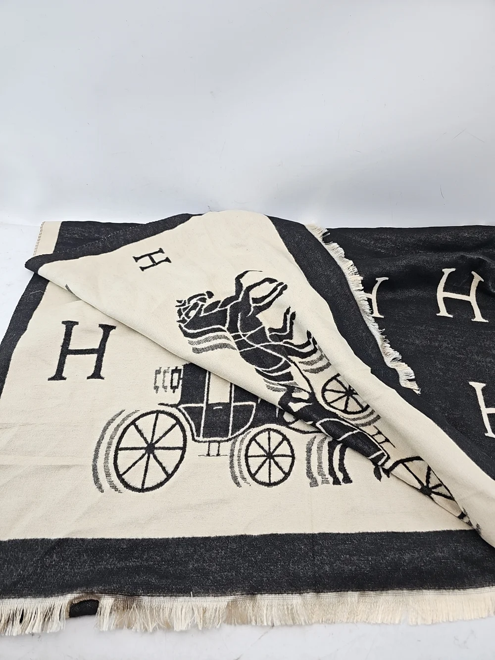 Designer Style Horse & Carriage Throw Blanket